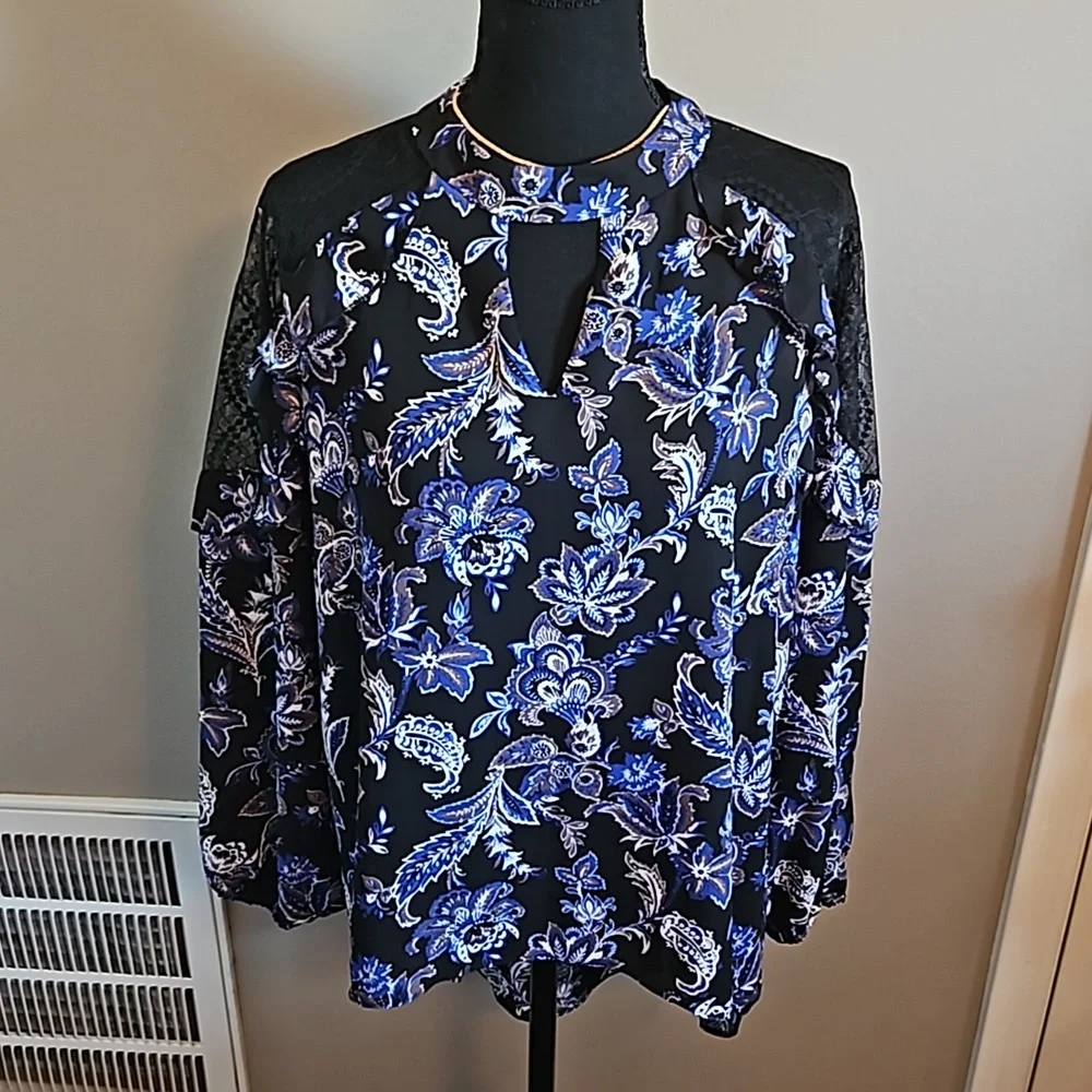 Short front, long back Shirt. - Picture 2 of 14